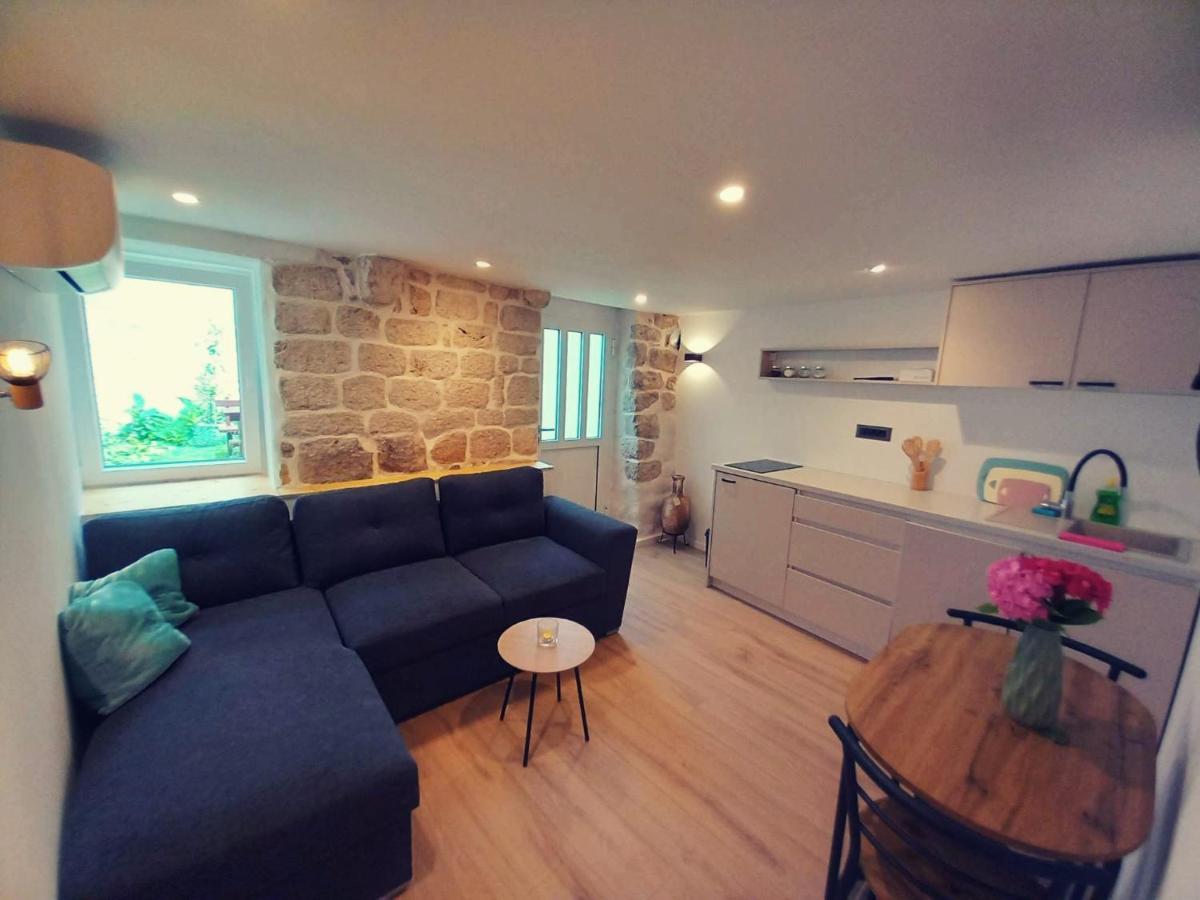 Rabski Dvor Apartment Rab Town Bagian luar foto